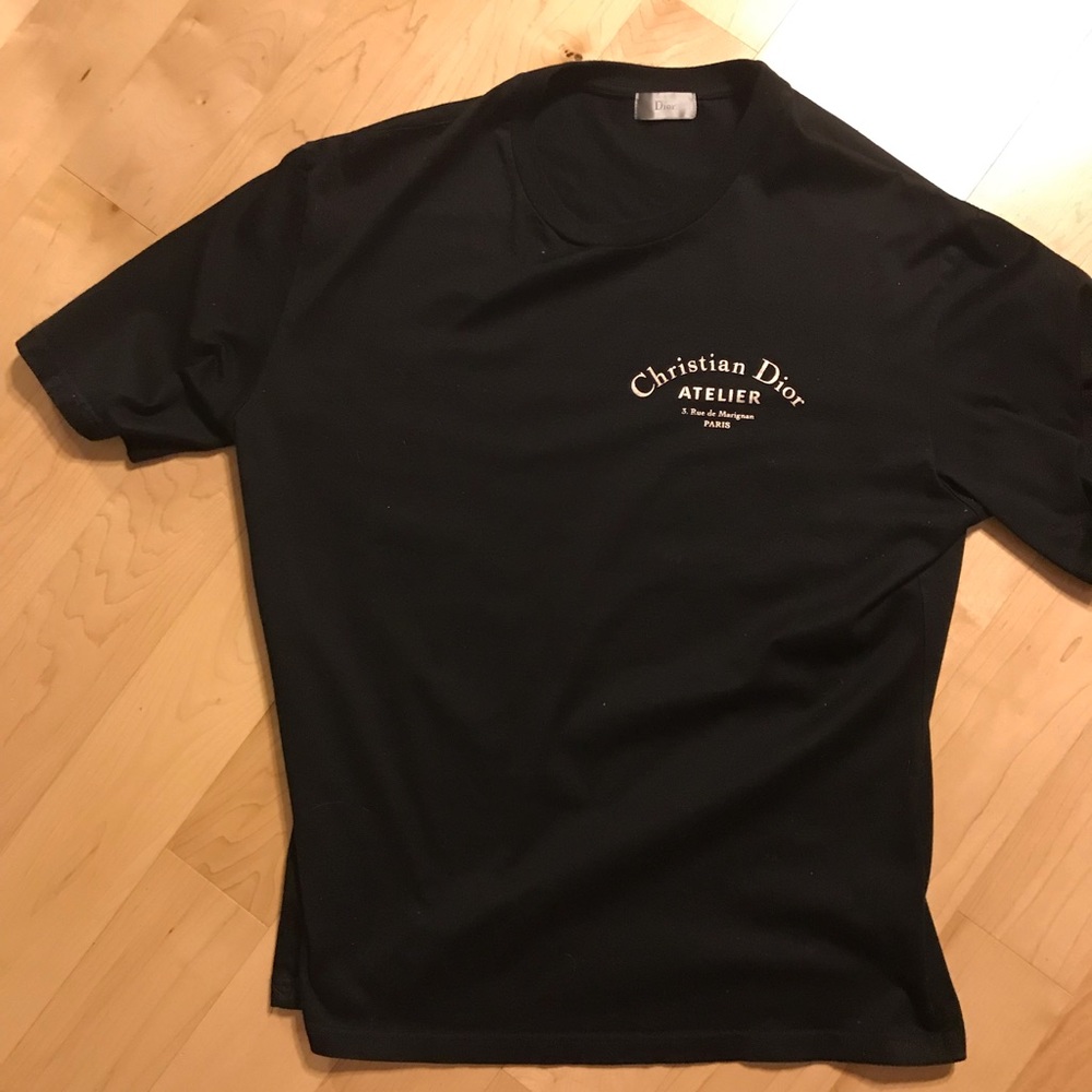 Black Dior t-shirt